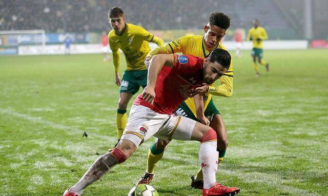 塞维利亚内部会议纪要流出:赛前更衣室发声,荷甲使命明确,纪律约束更严格(巴萨vs塞维利亚比赛结果) 塞维利亚内部会议纪要流出:赛前更衣室发声,荷甲使命明确,纪律约束更严格(巴萨vs塞维利亚比赛结果)