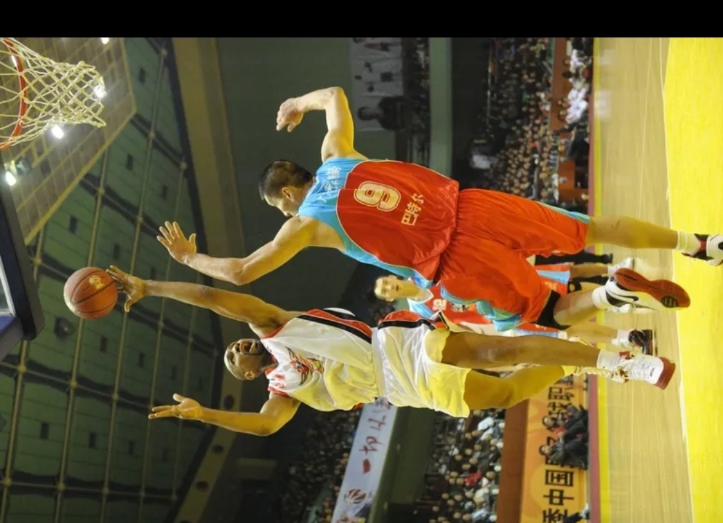 关于赛地聚焦——亚冠赛前热度飙升纽卡斯尔防线松动备战CBA常规赛，现场解说直呼：风云突变菲尼克斯太阳今夜强势反弹的信息