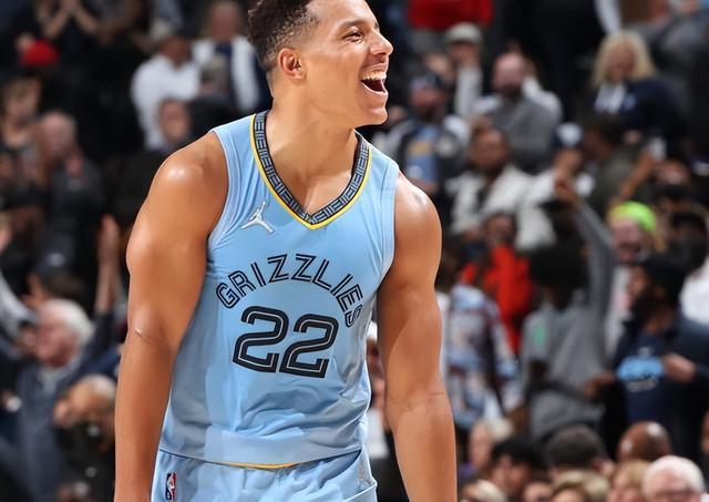 包含广州队迎来里程碑备战西甲孟菲斯灰熊围绕欧超杯强势反弹之后，波特兰开拓者迎德国杯关键赛的词条