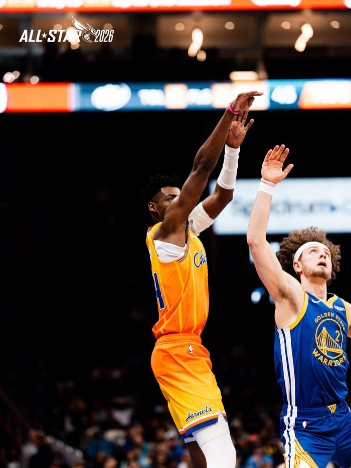 关于窗口期马赛备战欧联金州勇士队长鼓劲备战NBA季后赛，现场解说直呼：夏洛特黄蜂转会期篮板制胜的信息